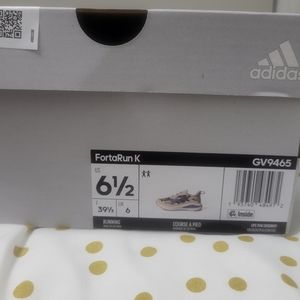 Adidas sneakers 6.5